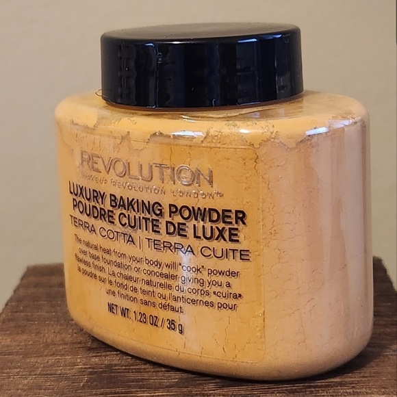 Revolution Luxury Baking Powder – Terra Cotta | 35g - Picture 2 of 3